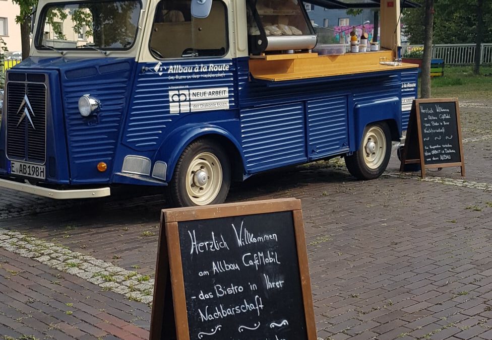 Das Allbau CaféMobil zu Besuch auf dem Storpplatz